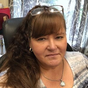 Meet your Posher, Michele